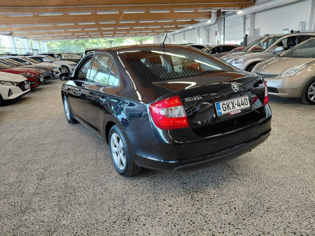 Skoda Rapid 2014 Musta
