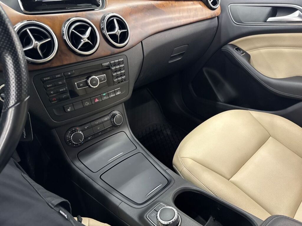 Mercedes-Benz B 2013 Harmaa