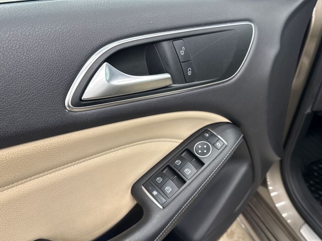Mercedes-Benz B 2013 Harmaa