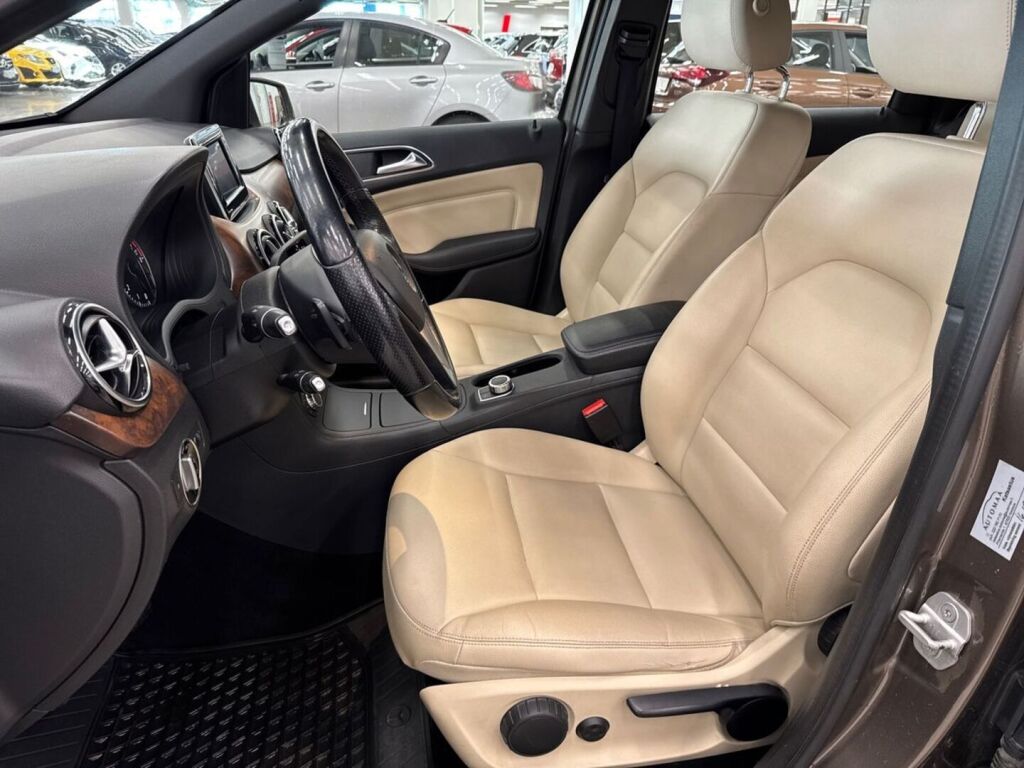 Mercedes-Benz B 2013 Harmaa