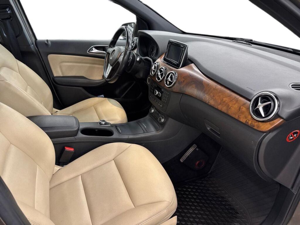 Mercedes-Benz B 2013 Harmaa