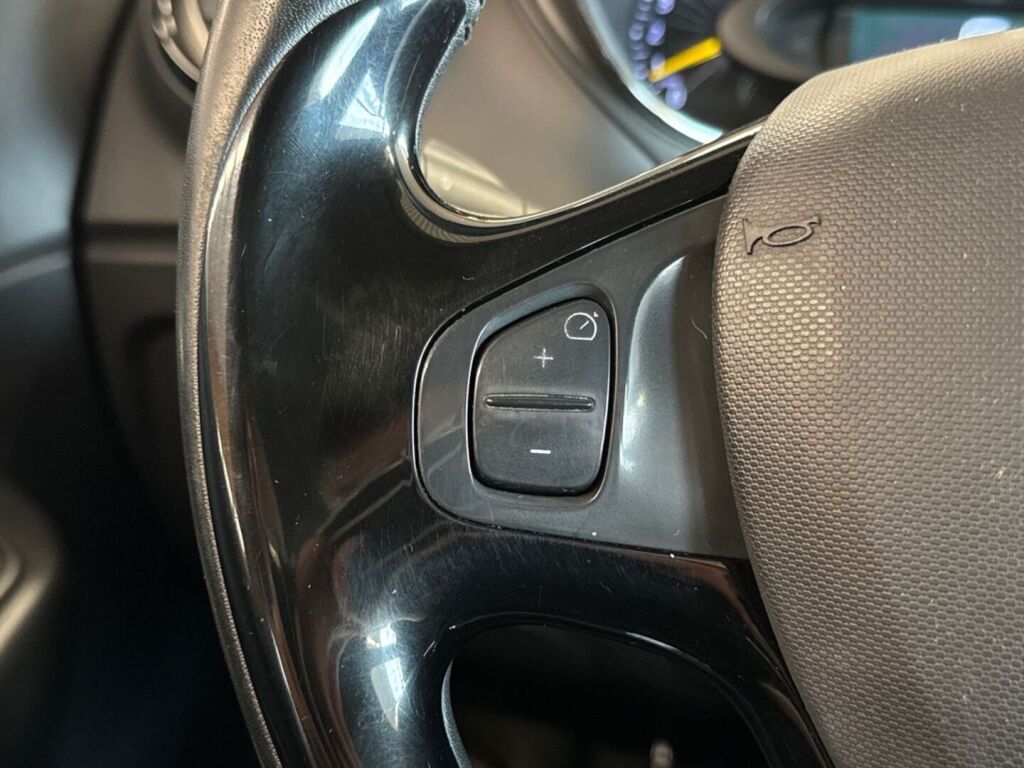 Renault Captur 2014 Oranssi