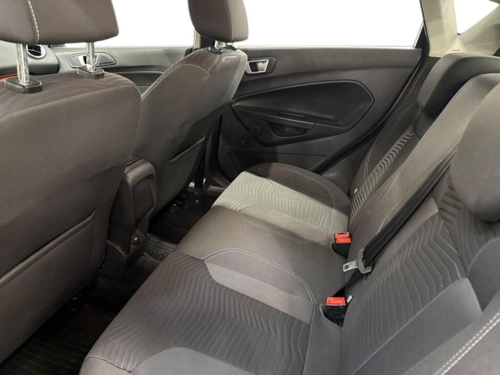 Ford Fiesta 2014 Ruskea (beige)