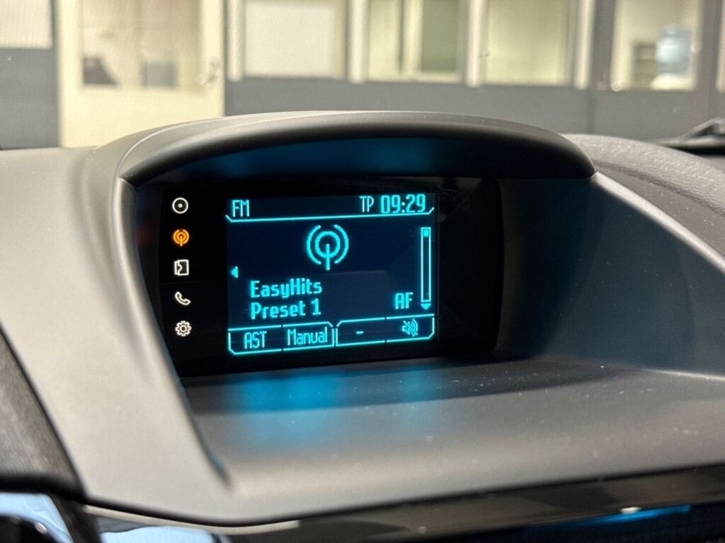 Ford Fiesta 2014 Ruskea (beige)