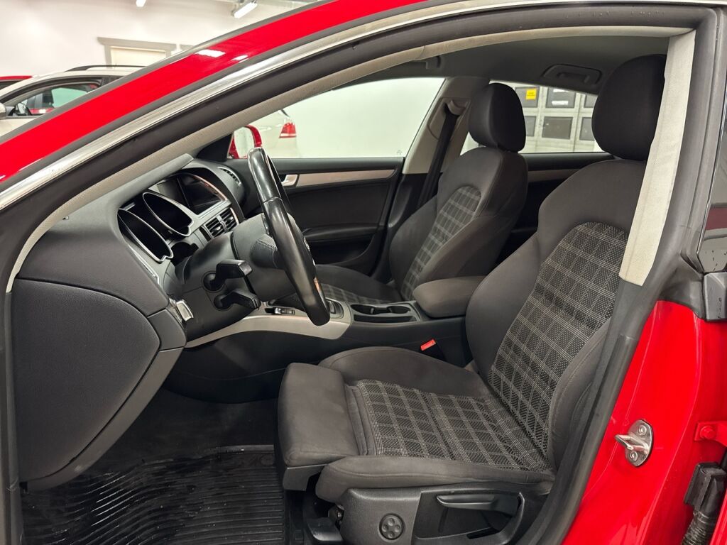 Audi A5 2013 Punainen