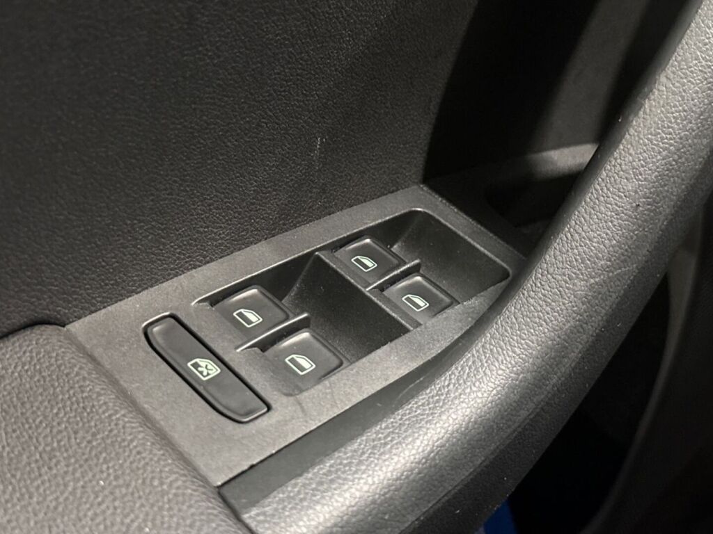 Skoda Octavia 2013 Valkoinen