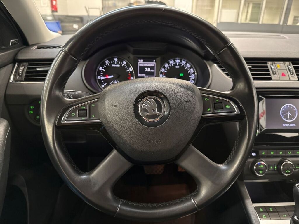 Skoda Octavia 2013 Valkoinen