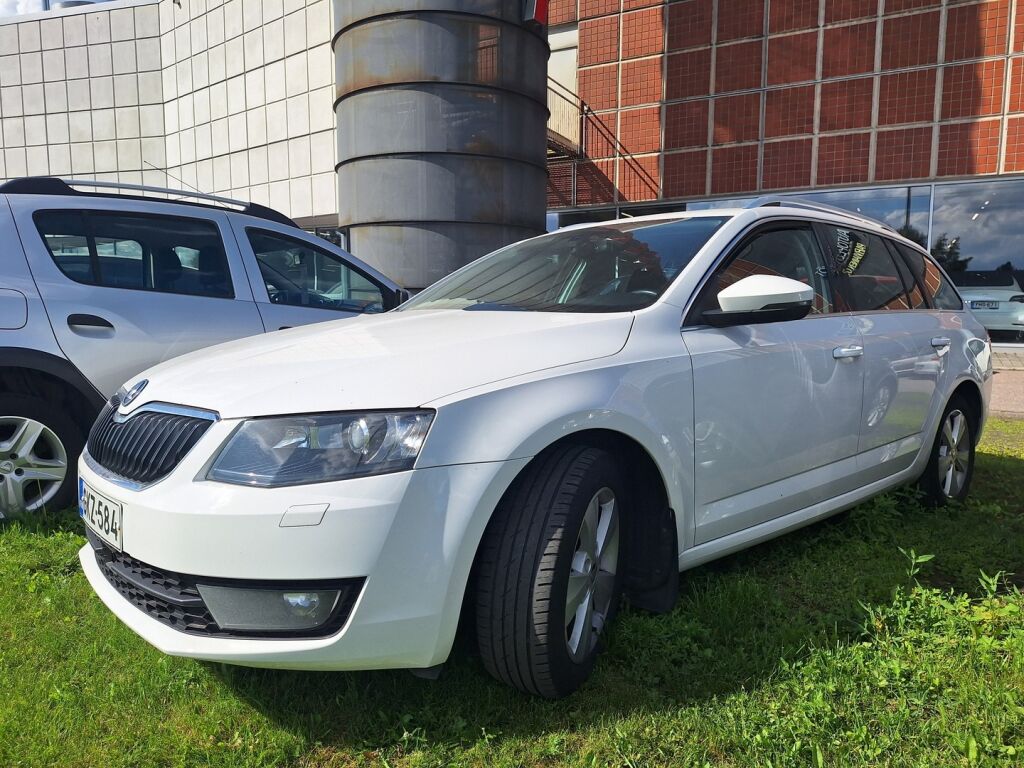 Skoda Octavia 2013 Valkoinen