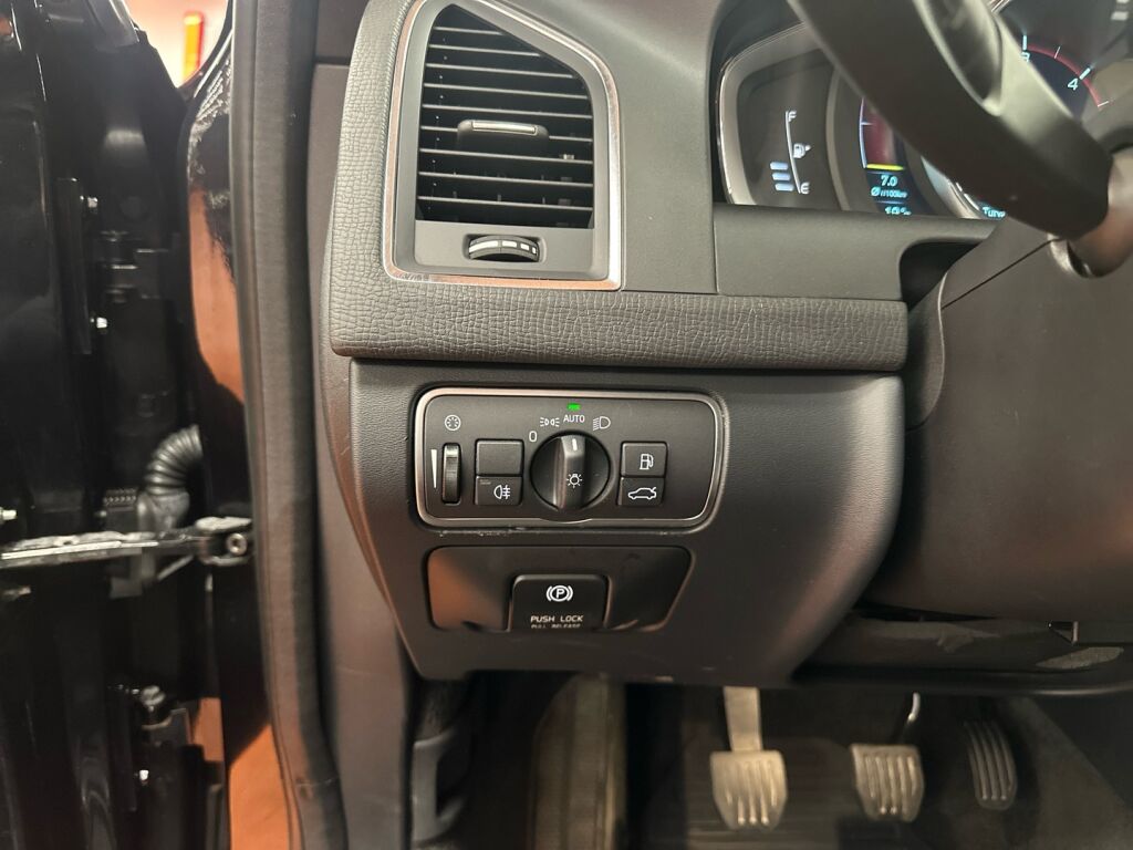 Volvo XC60 2014 Musta