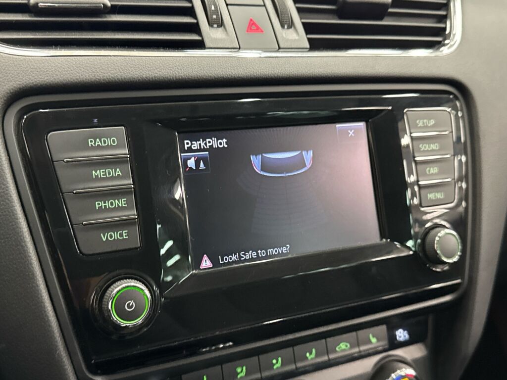 Skoda Octavia 2014 Ruskea (beige)