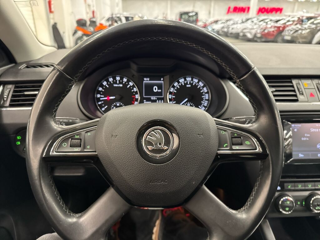 Skoda Octavia 2014 Ruskea (beige)