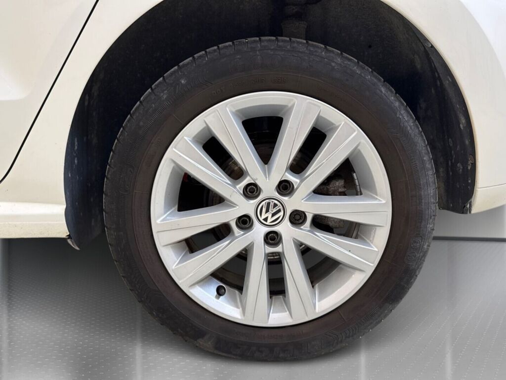 Volkswagen Polo 2014 Valkoinen