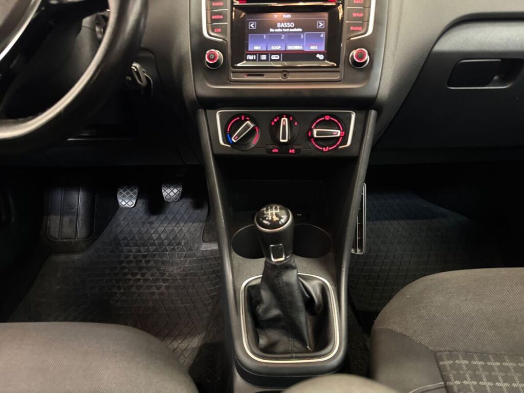 Volkswagen Polo 2014 Valkoinen