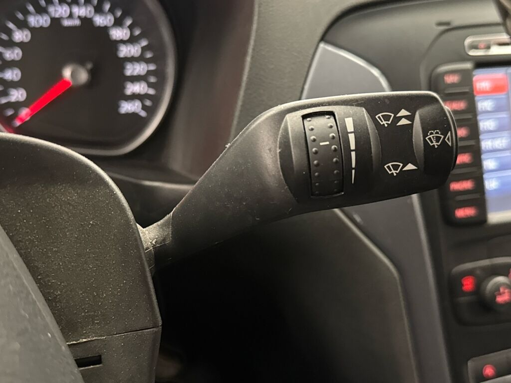 Ford Mondeo 2014 Musta