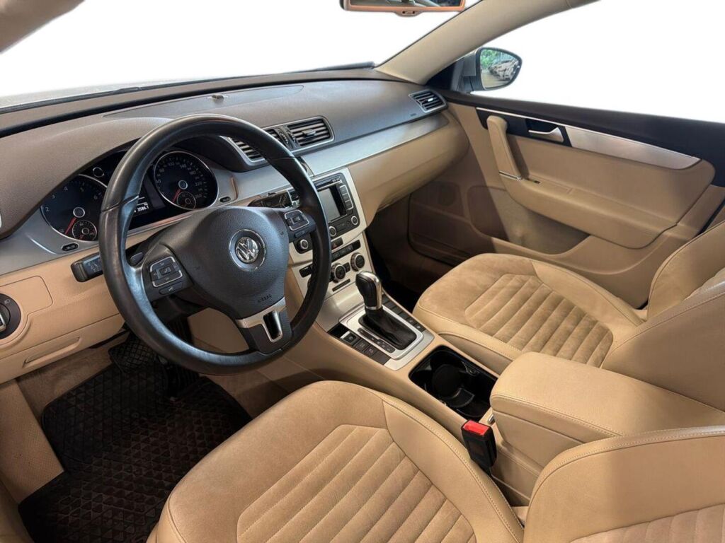 Volkswagen Passat 2014 Ruskea (beige)