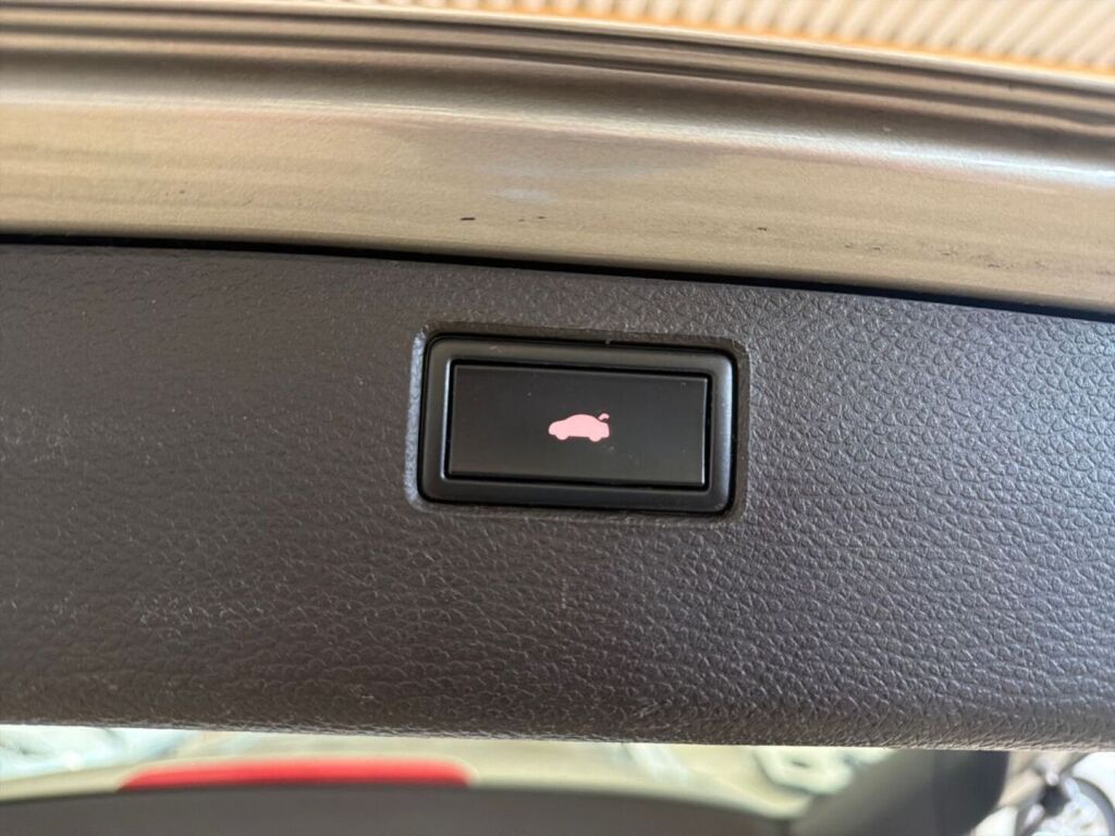Volkswagen Passat 2014 Ruskea (beige)