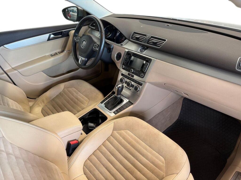 Volkswagen Passat 2014 Ruskea (beige)