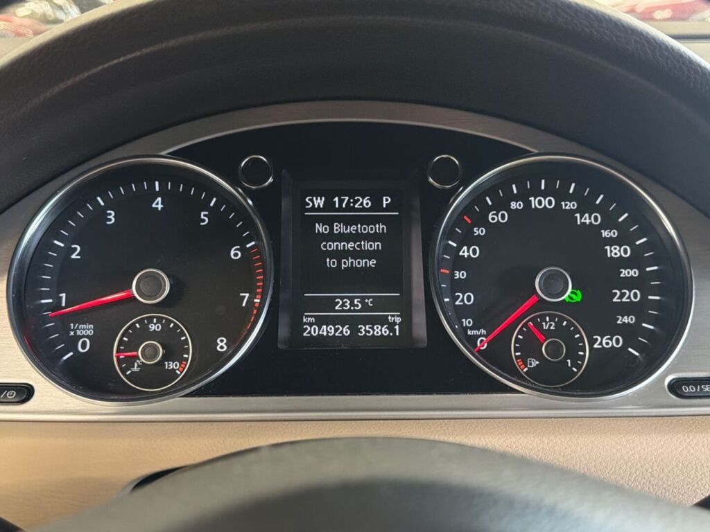 Volkswagen Passat 2014 Ruskea (beige)