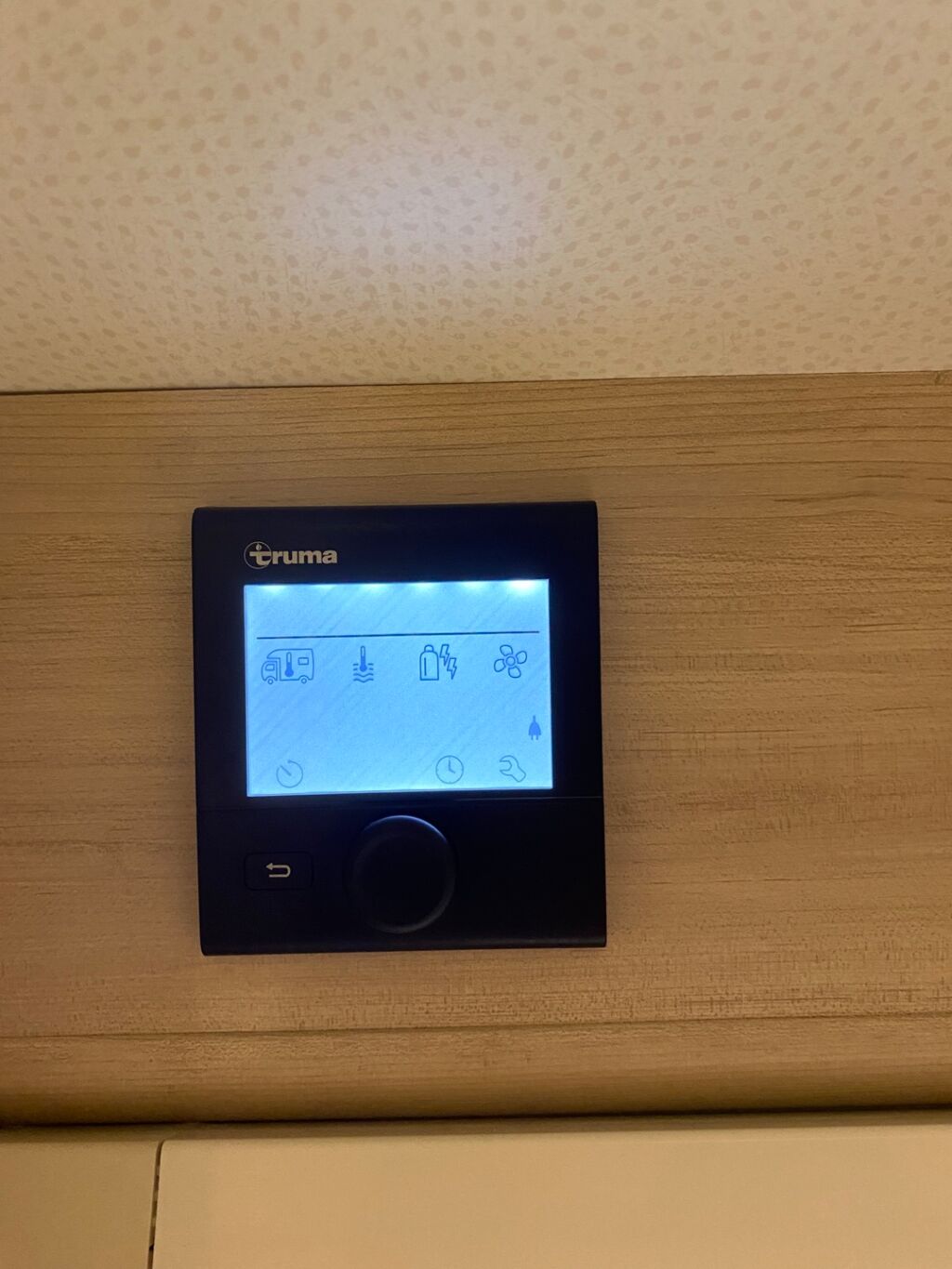 Hobby T65 GE 2014 Valkoinen