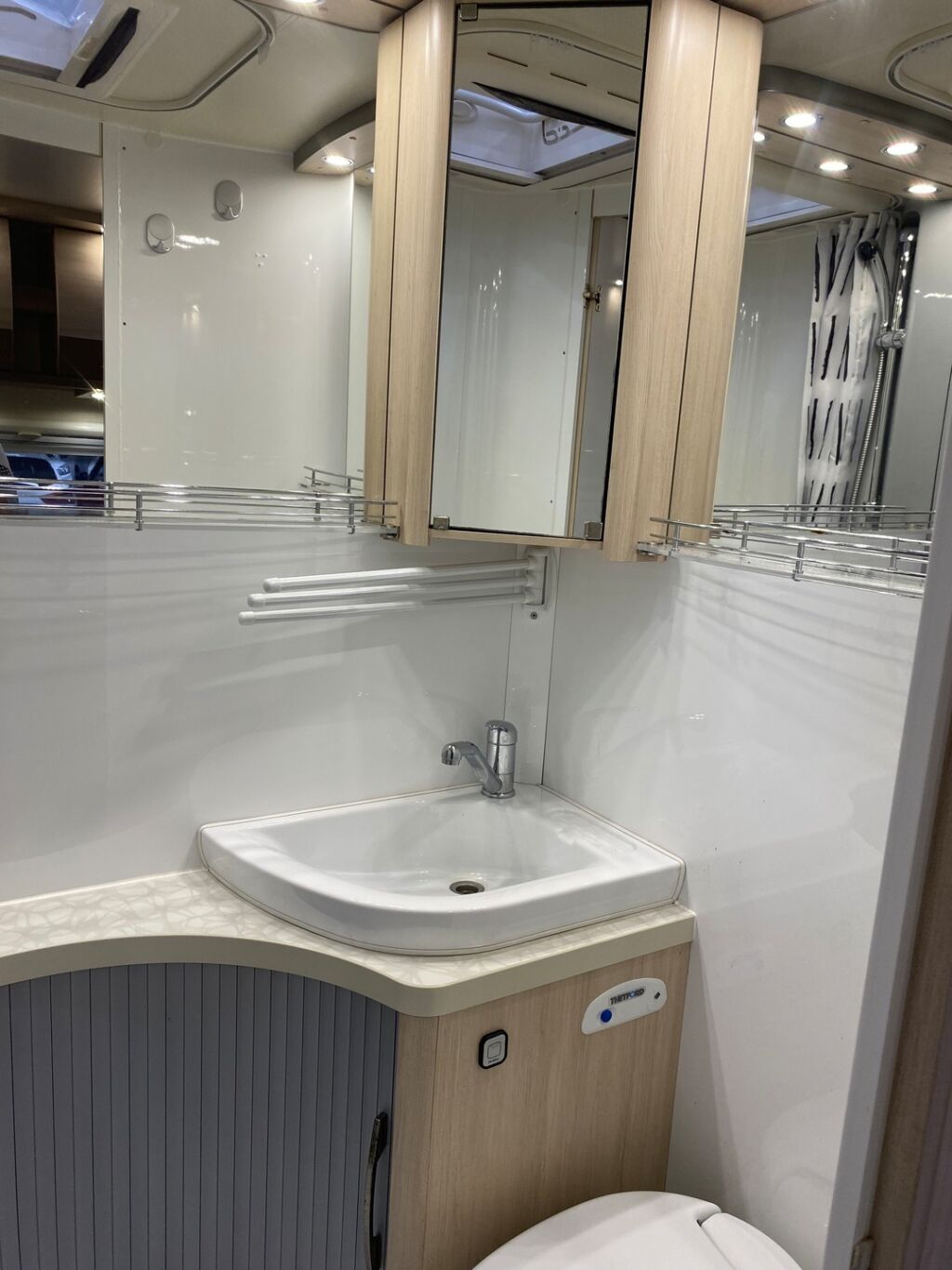 Hobby T65 GE 2014 Valkoinen