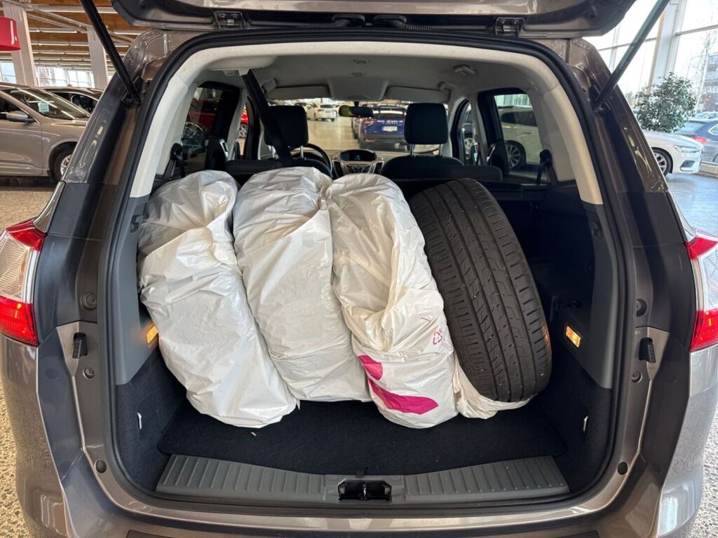 Ford C-MAX 2014 Ruskea (beige)