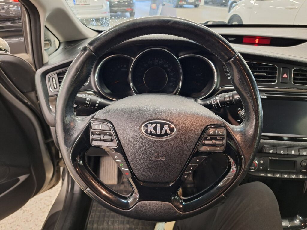 Kia Ceed 2014 Hopea