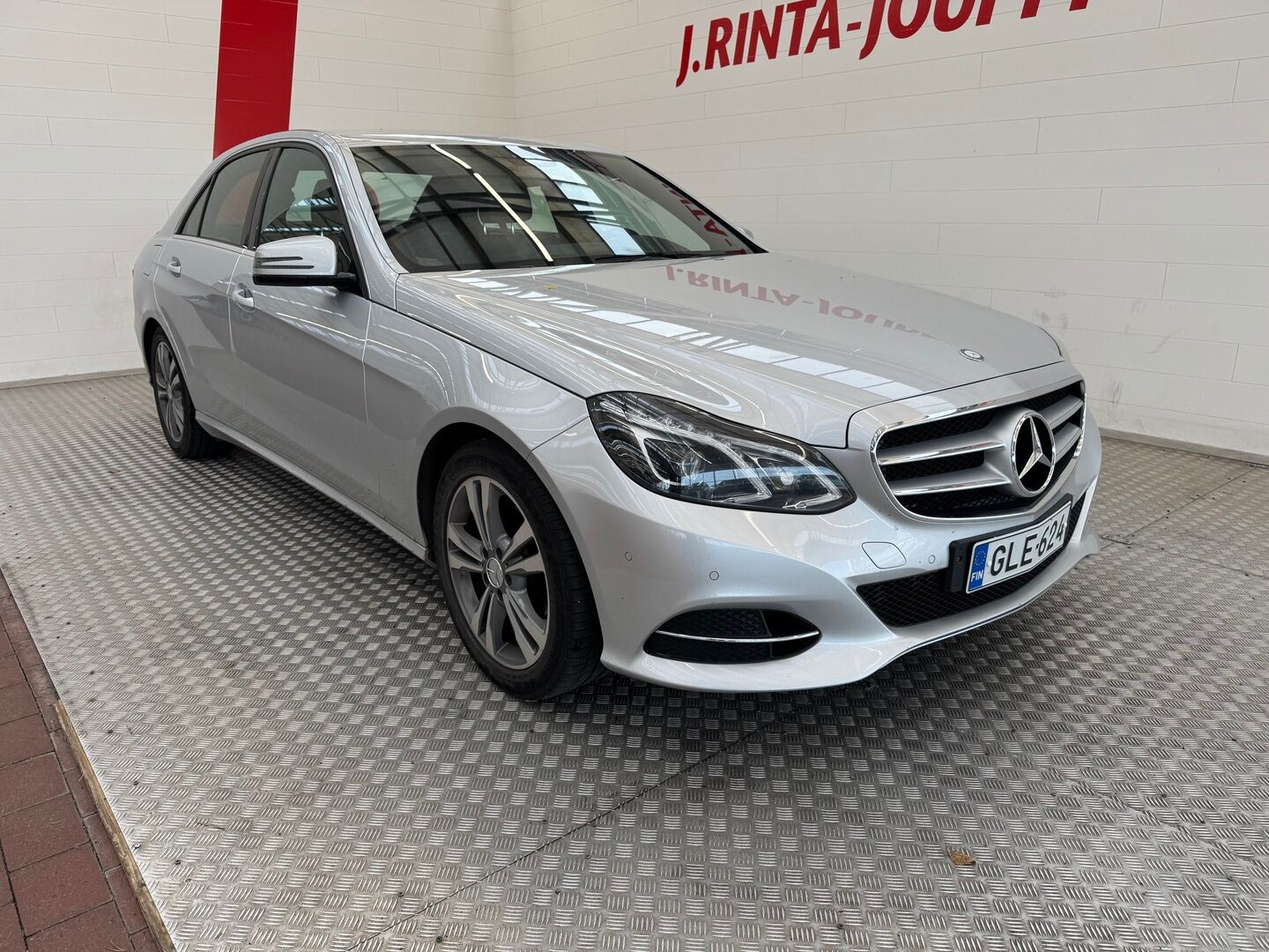 Mercedes-Benz E