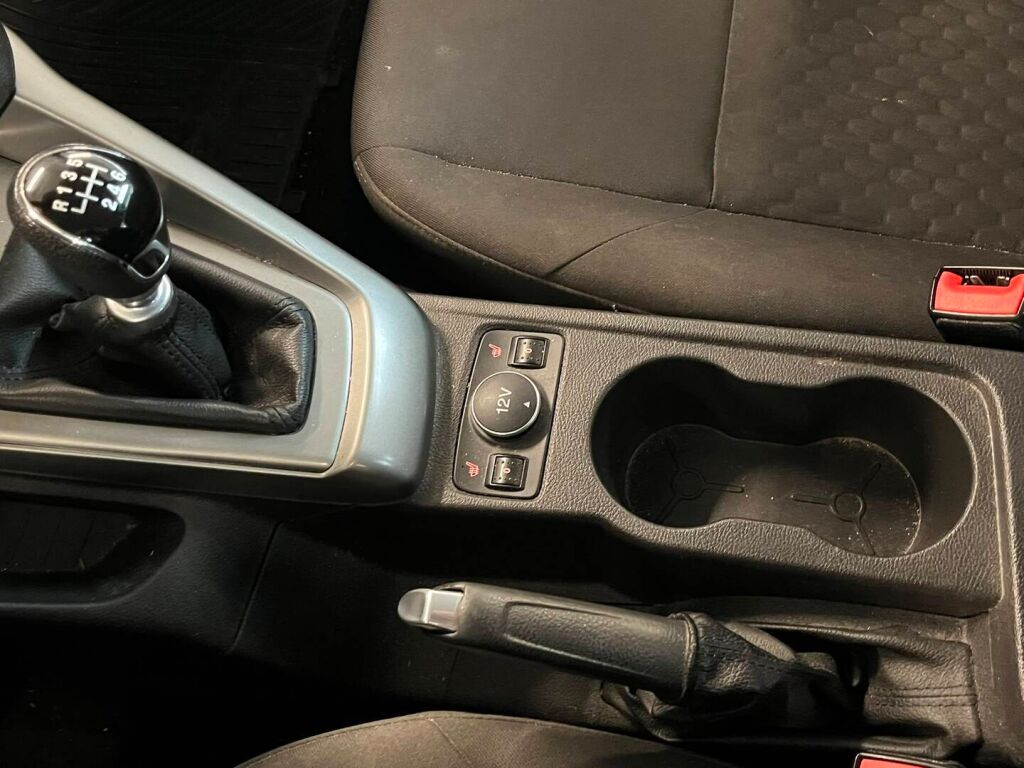 Ford Focus 2014 Harmaa