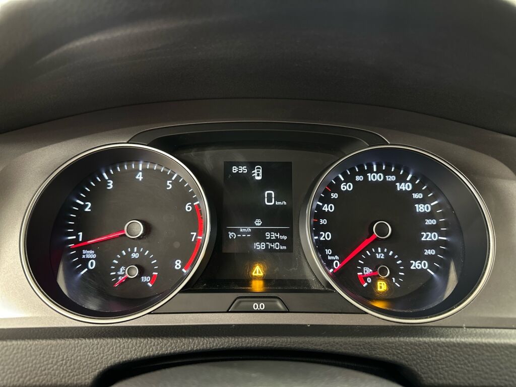 Volkswagen Golf 2014 Punainen