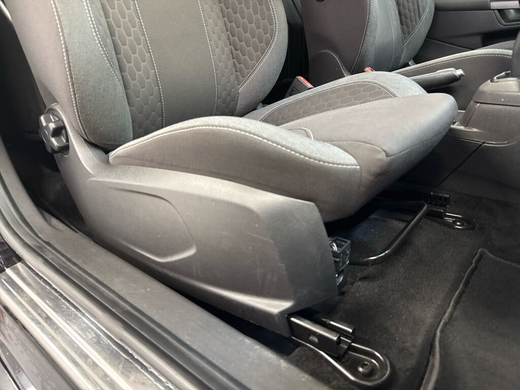 Ford Fiesta Van 2014 Musta