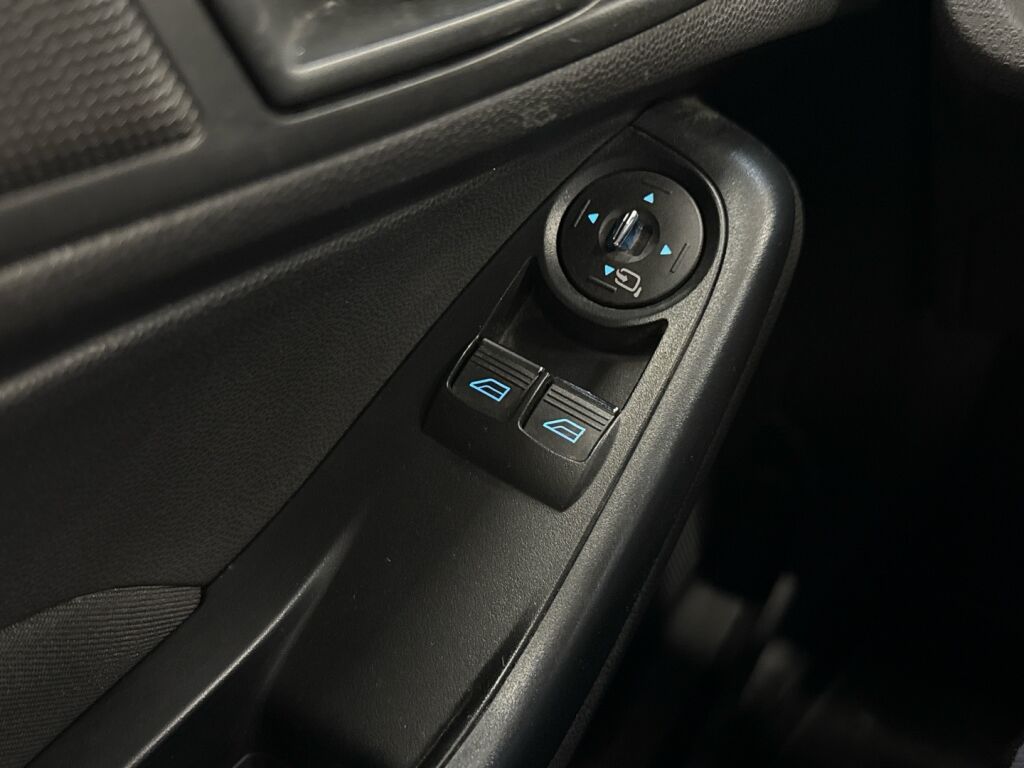 Ford Fiesta Van 2014 Musta