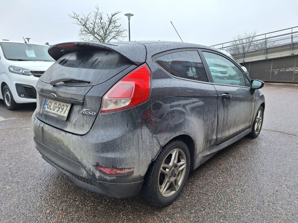 Ford Fiesta Van 2014 Musta