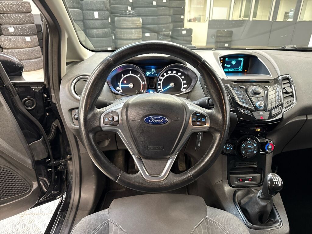 Ford Fiesta Van 2014 Musta