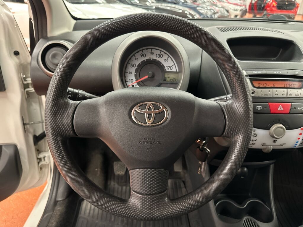 Toyota AYGO 2014 Valkoinen