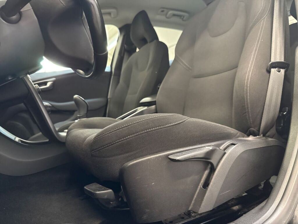 Volvo V40 2014 Musta