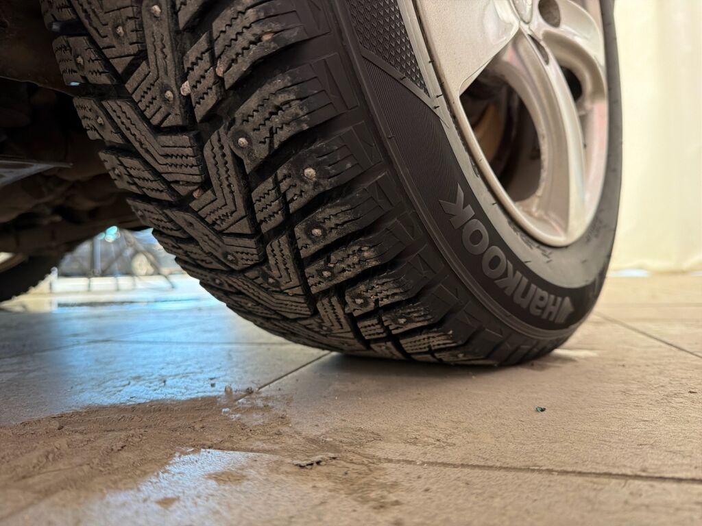 Volvo V60 2011 Harmaa