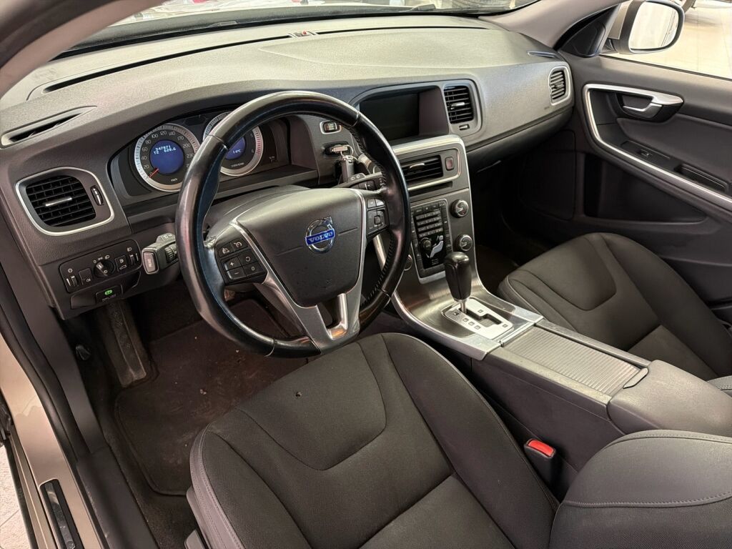 Volvo V60 2011 Harmaa