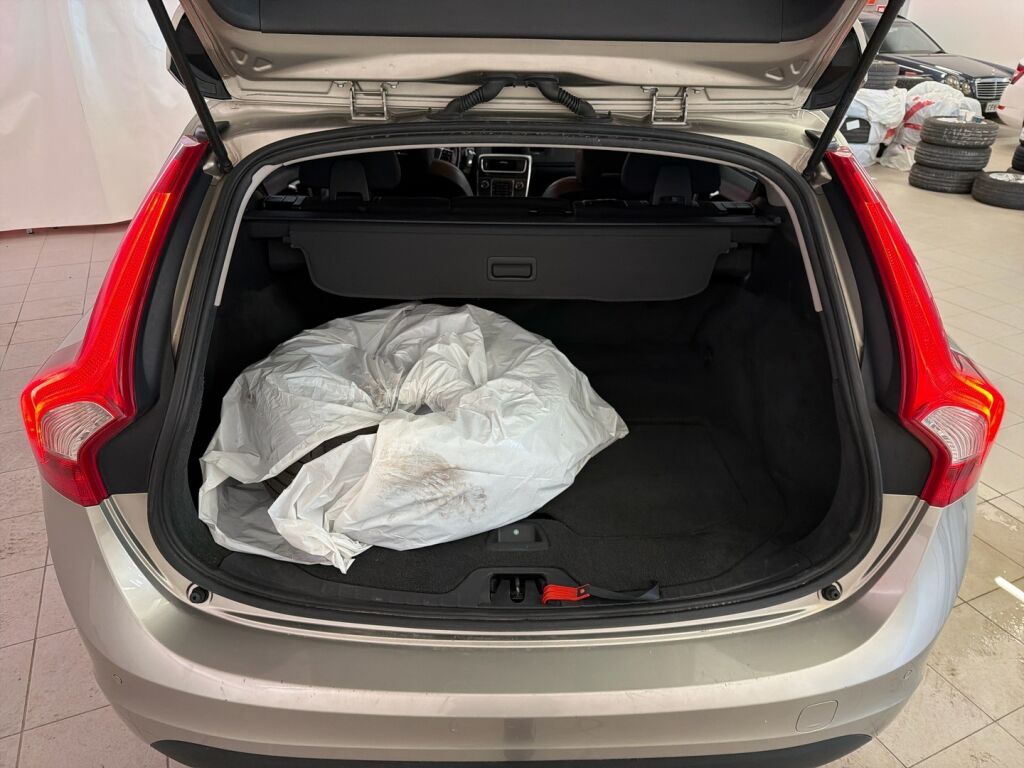 Volvo V60 2011 Harmaa