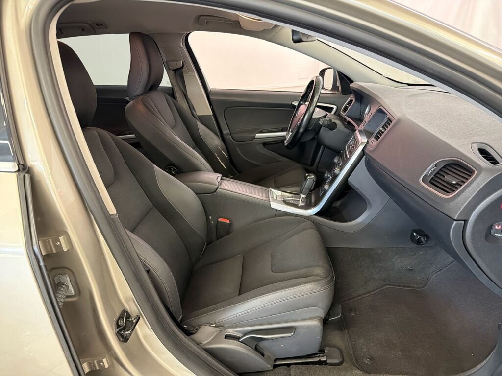 Volvo V60 2011 Harmaa