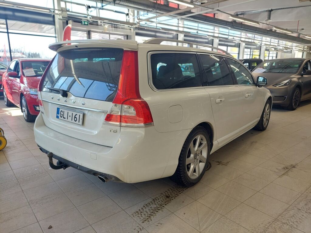 Volvo V70 2014 Valkoinen