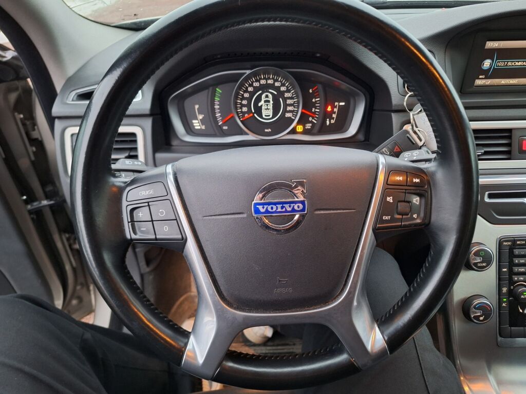 Volvo V70 2014 Ruskea (beige)