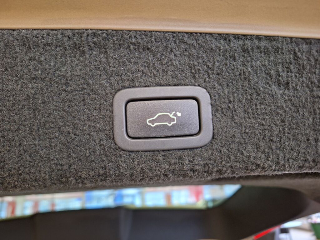 Volvo V70 2014 Ruskea (beige)