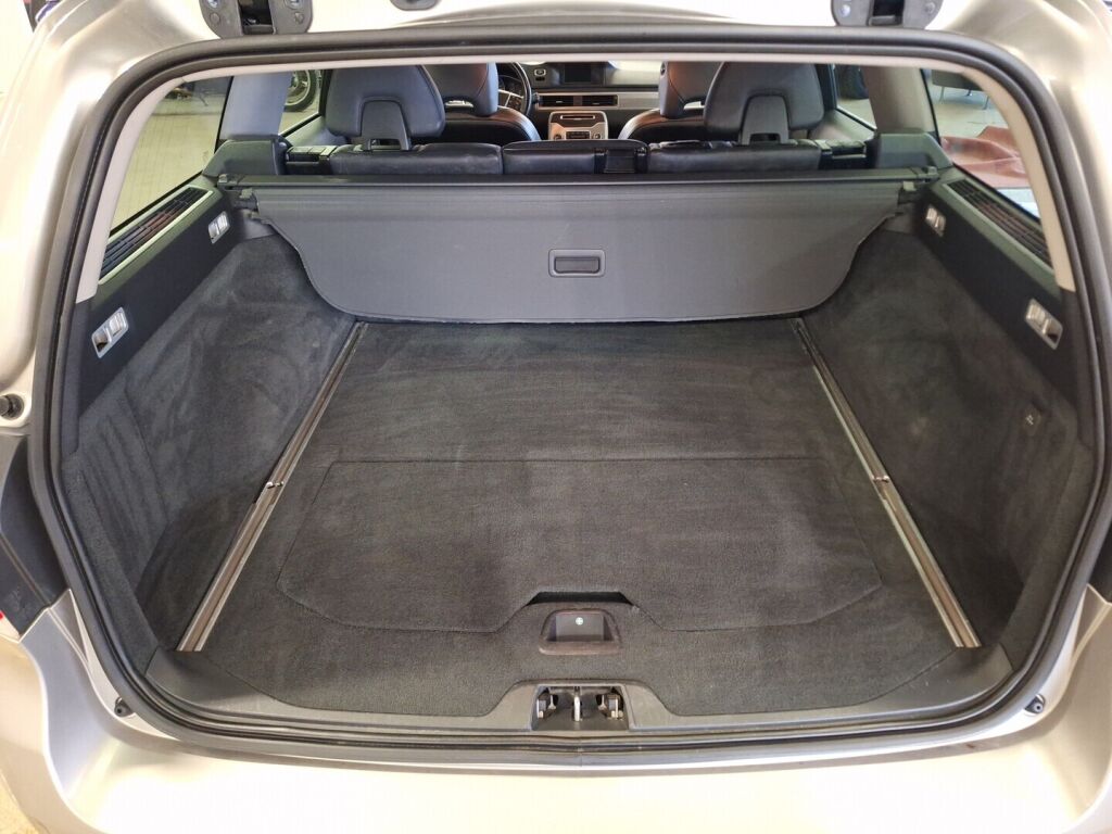 Volvo V70 2014 Ruskea (beige)