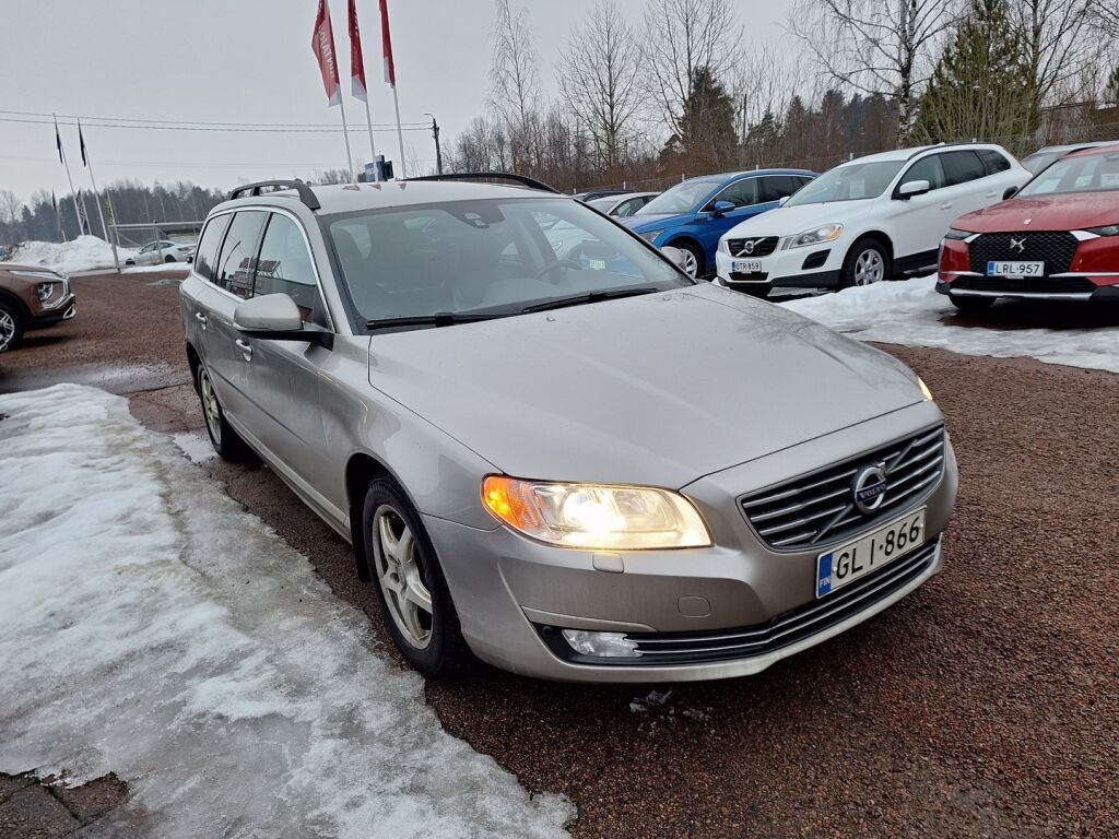 Volvo V70 2014 Ruskea (beige)