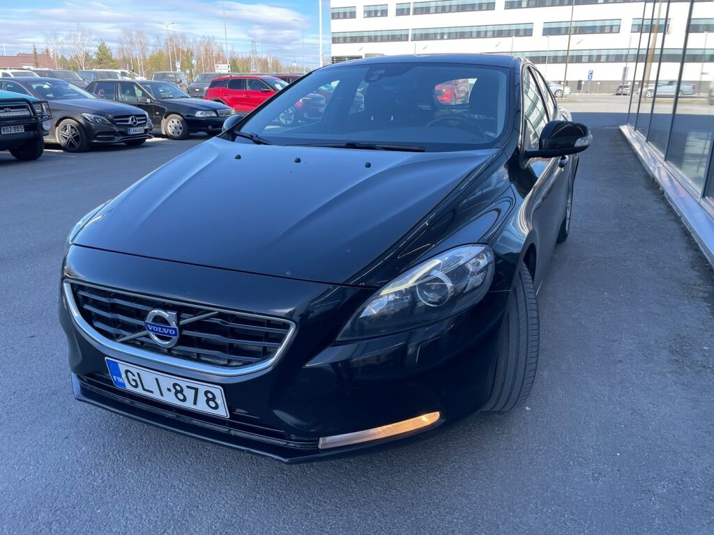 Volvo V40 2014 Musta