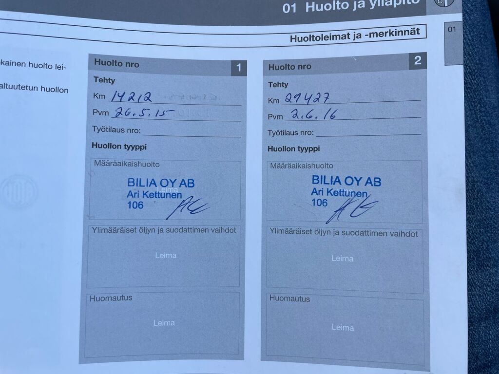 Volvo V40 2014 Musta