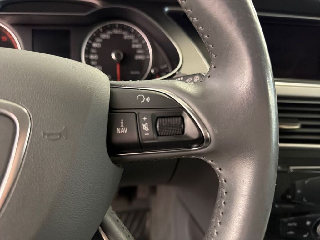 Audi A4 2014 Musta