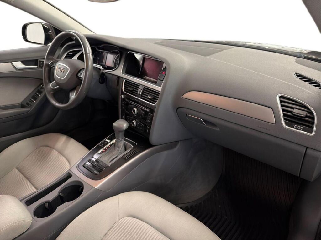 Audi A4 2014 Musta