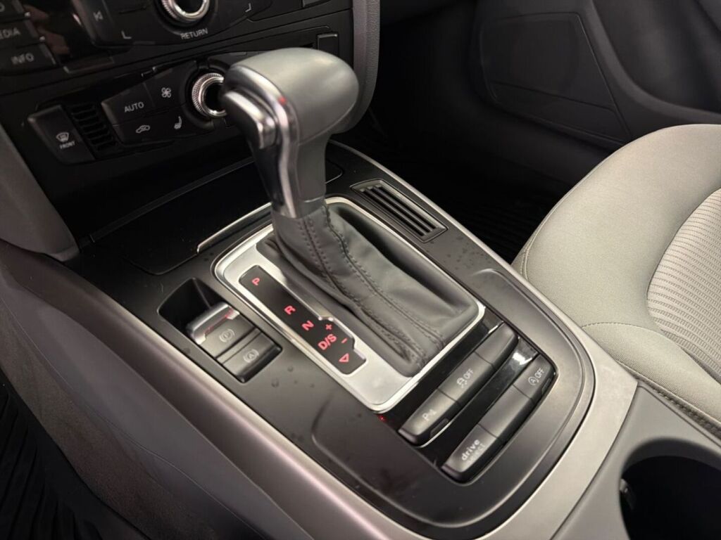 Audi A4 2014 Musta
