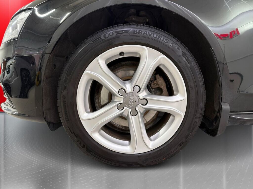 Audi A4 2014 Musta